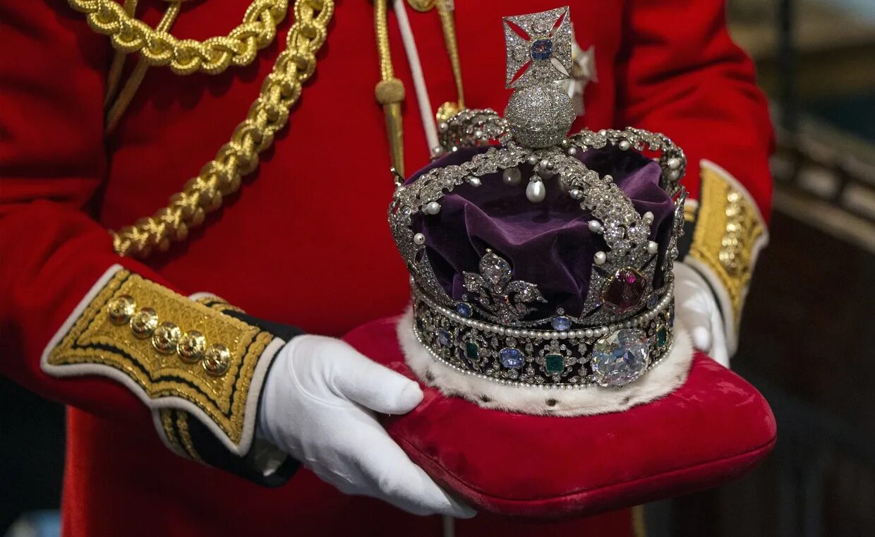 Crown Jewels (драгоценности короны). Лондонский Тауэр Королевские драгоценности. Tower of London — Королевские регалии. Корона британской империи Кохинор. Сокровищ британии