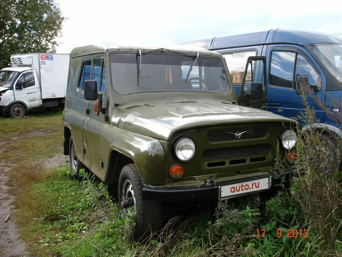 Уазики с пробегом. УАЗ 469 1983 года выпуска. УАЗ 1983 года выпуска. УАЗ С пробегом. Голубая краска на УАЗ 469 1972 года.