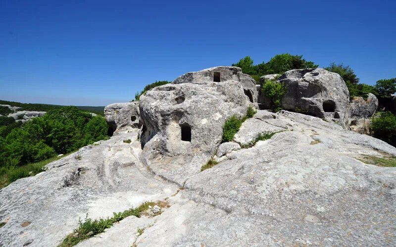 Бахчисарай эски кермен. Крепость эски кермен. Эски-кермен пещерный город. Gtothysq ujhjl "crb-rthvty. Эски кермен фото.