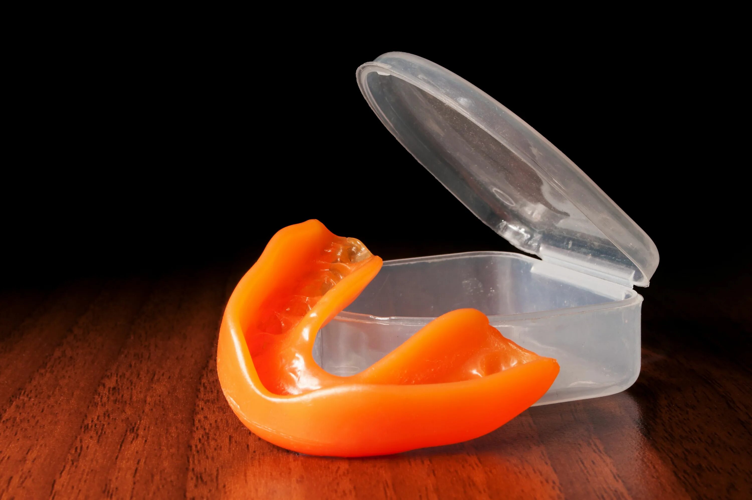 Капа играть. Mouthguard. Капы для игры. Mouthguards. Mouthguard - /ˈmaʊθˌɡɑrd/.