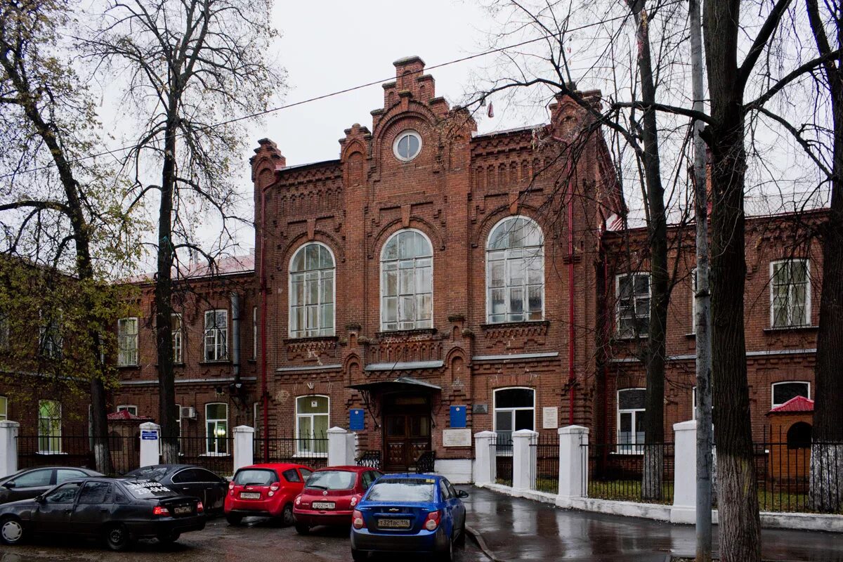 Толстого 5 казань. Толстого 4 Казань. Роддом 3 Казань Толстого 4. Клиника Груздева Казань. Роддом Груздева Казань.