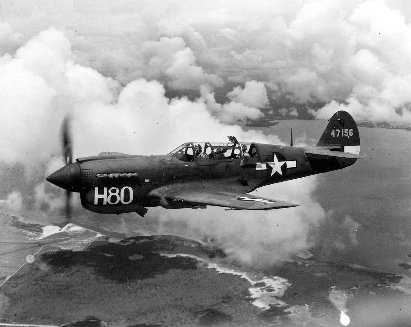 Самолет p-51 mustang. Самолеты сша второй мировой. Самолёт sb2c. Американские палубные самолеты второй мировой войны. Военная авиация сша второй мировой войны.