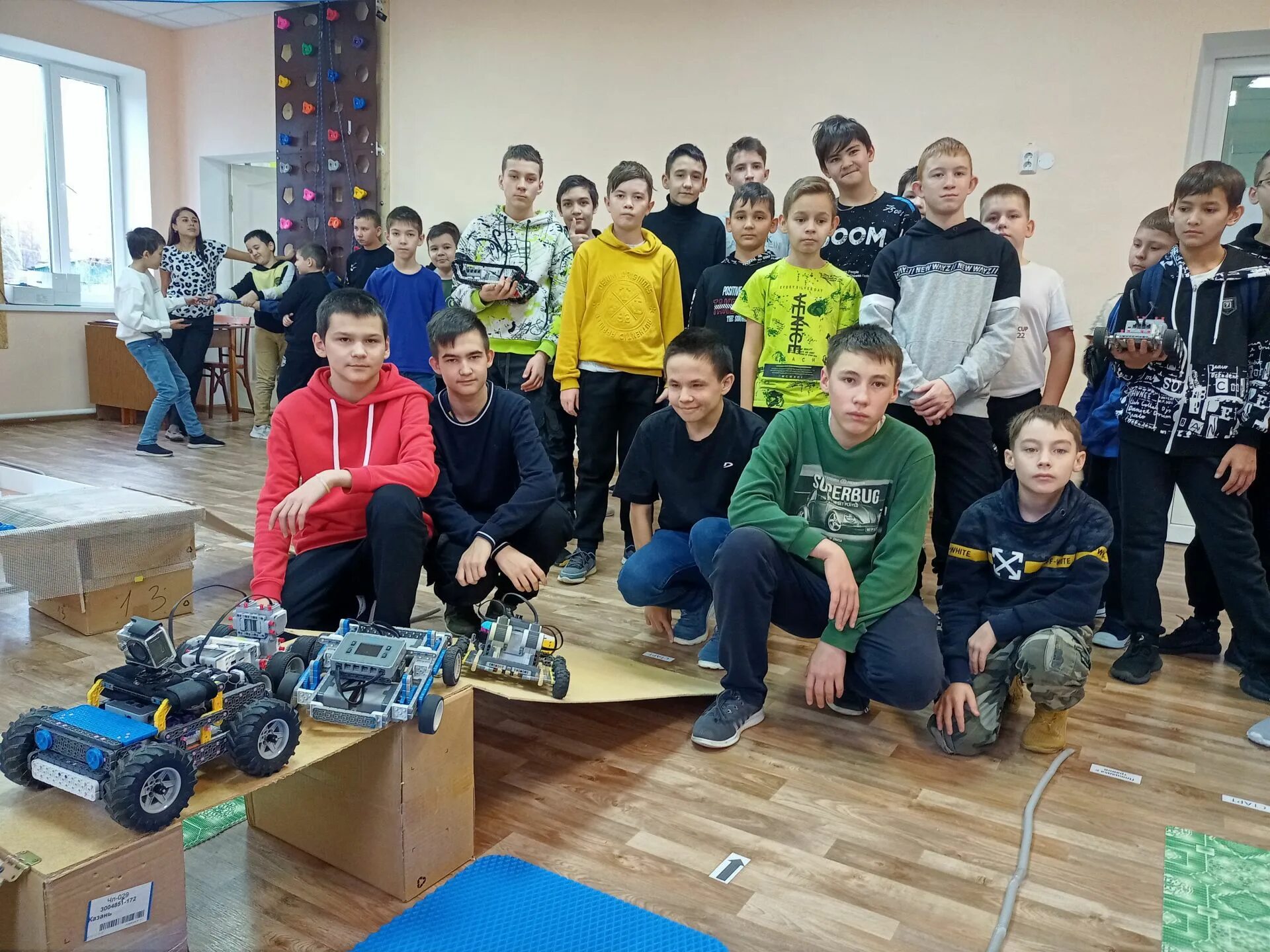 7 февраля всемирный день робототехники. соревнования по робототехнике в лагере 2019 год. квест по робототехнике. робототехника соревнования ярославль. соревнования роботов футбол.