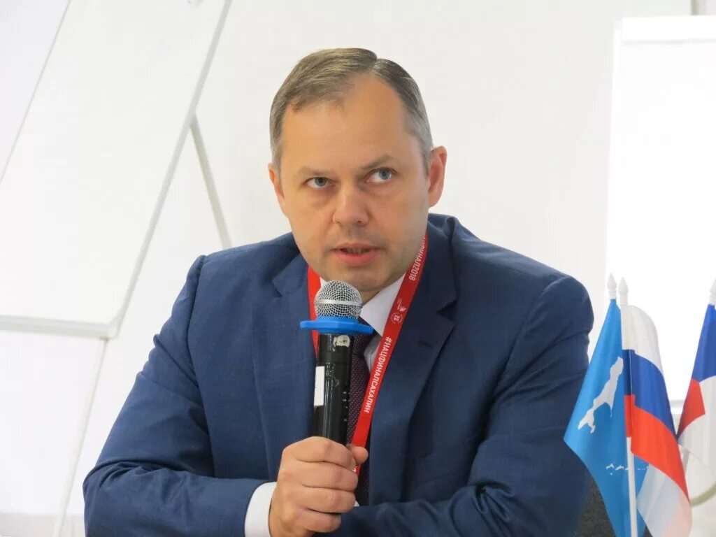 Министр сахалина. Успенский алексей алексеевич сахалин. алексей успенский южно-сахалинск. успенский алексей алексеевич министр. успенский алексей министра экономического.