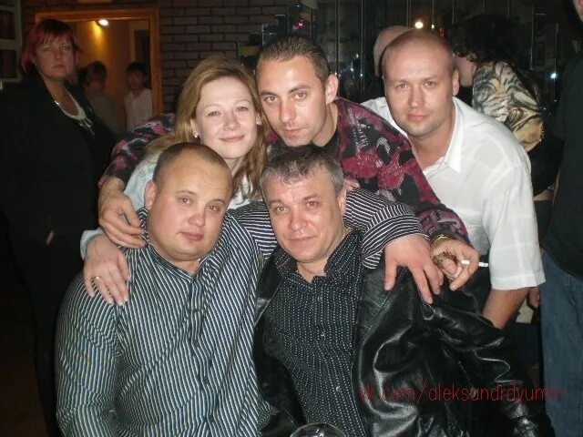 Максим куст биография личная жизнь фото Умерший от COVID-19 брянский шансонье Максим Куст был крестником Розенбаума