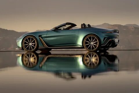 Aston Martin показал первый Vantage Roadster с двигателем V12. 