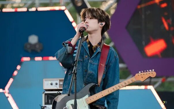 6 worst day 6. Группа day6 джэ. day6 jae 2025. джэ из day6 скандал. ёнкеем из day6.