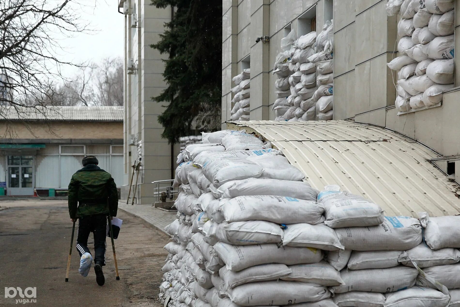 Госпиталь днр. Военный госпиталь ДНР. Госпиталь в Донецке. 1 Военный госпиталь Донецк. Военныйгоспиталь Донецке.