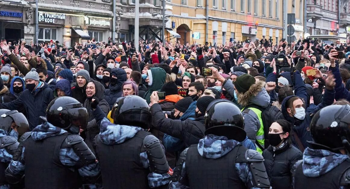 Митинг за навального в москве 2021. Протесты москва 2021. Митинг за навального в москве 23 января 2021. Митинг в москве. Митинг навального 23 января.