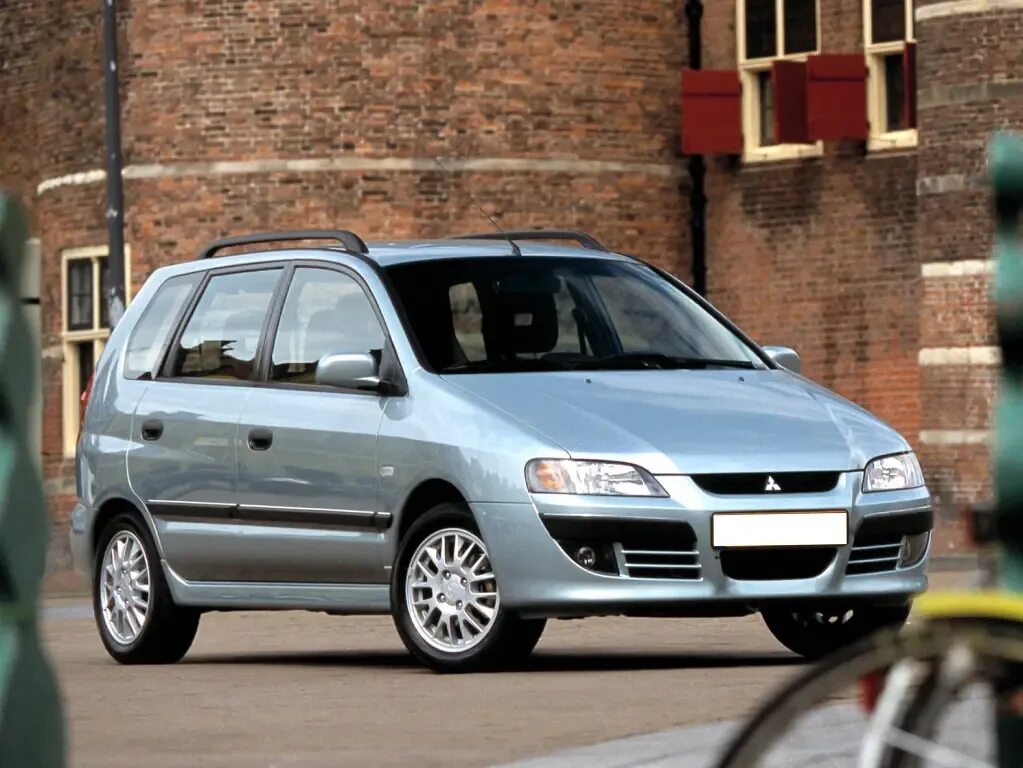 Mitsubishi space star 1. 3. Митсубиси спейс стар 2002 1. Митсубиси спейс стар 2003. Мицубиси спейс 1999.