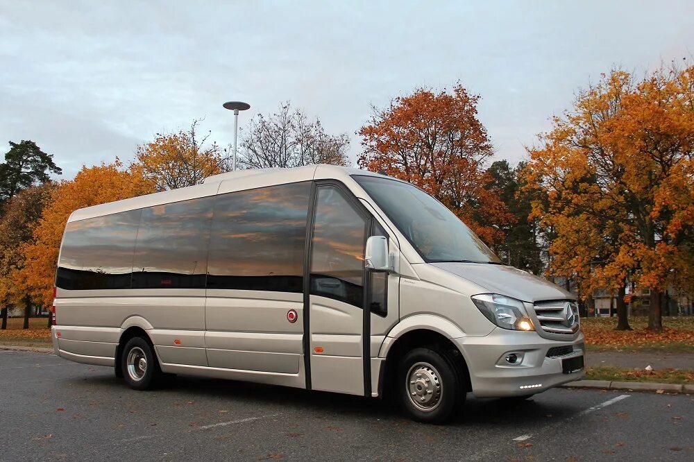 Купить автобус мерседес спринтер motors ru. Mercedes-Benz Sprinter 519 CDI. Мерседес Спринтер 519. Мерседес Спринтер 519 пассажирский. Mercedes Benz Sprinter 519 2020.