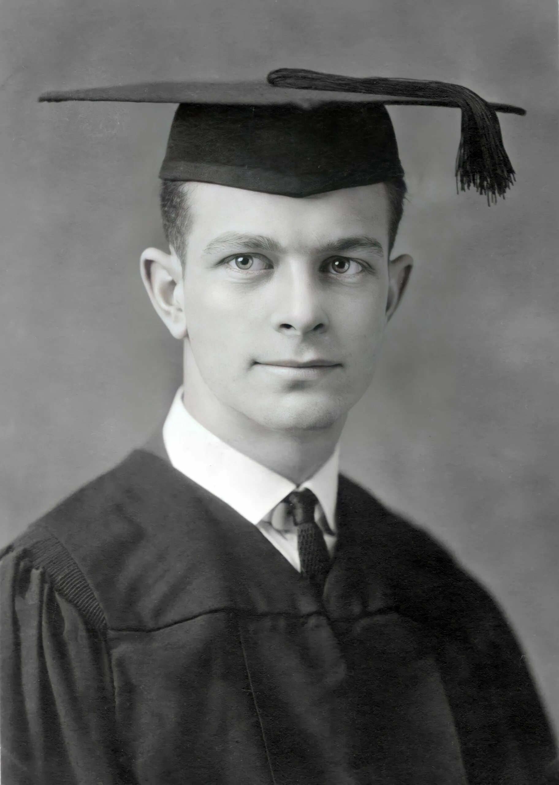 Полинг химик. Лайнус полинг американский химик. Лайнус полинг. Лайнус полинг. Лайнус полинг нобелевская премия.