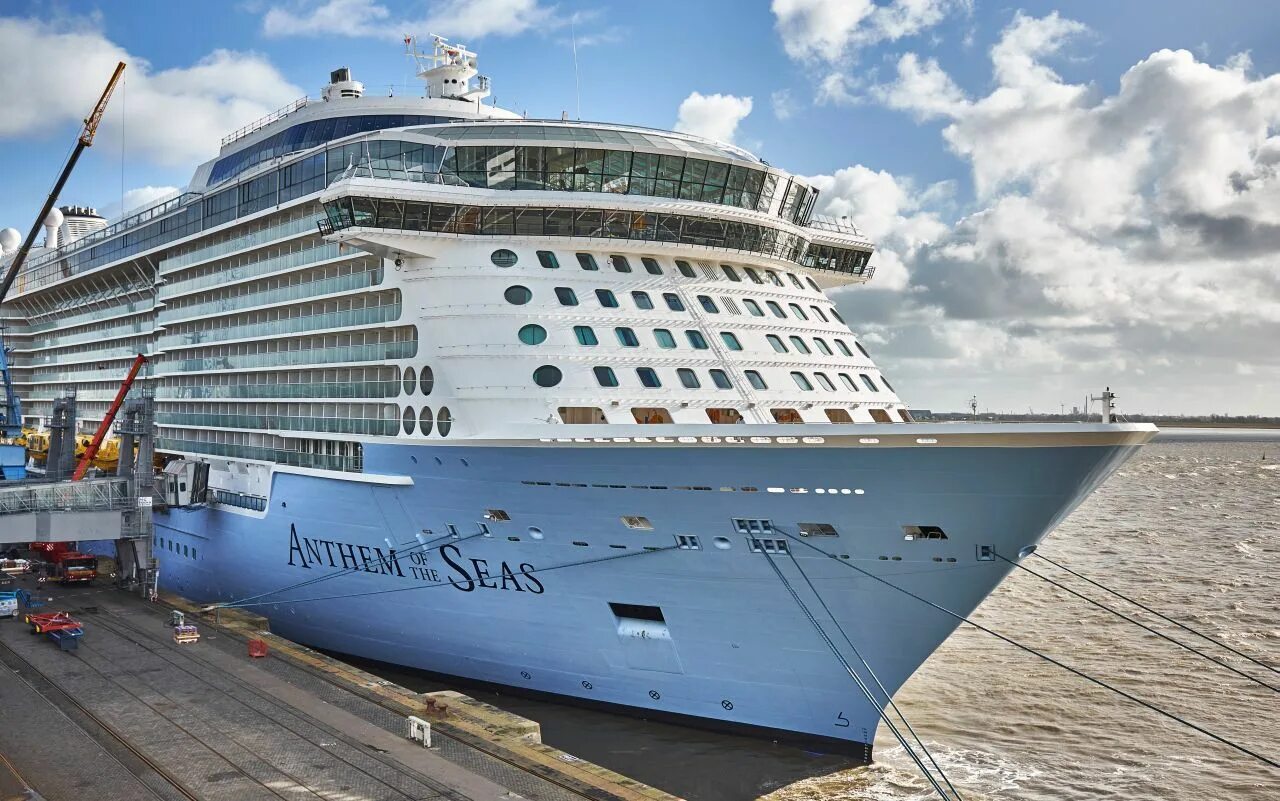 Anthem seas лайнер. Anthem of the seas. Круиз по карибам роял карибиан. Роял карибиан круизы. Anthem of the seas.