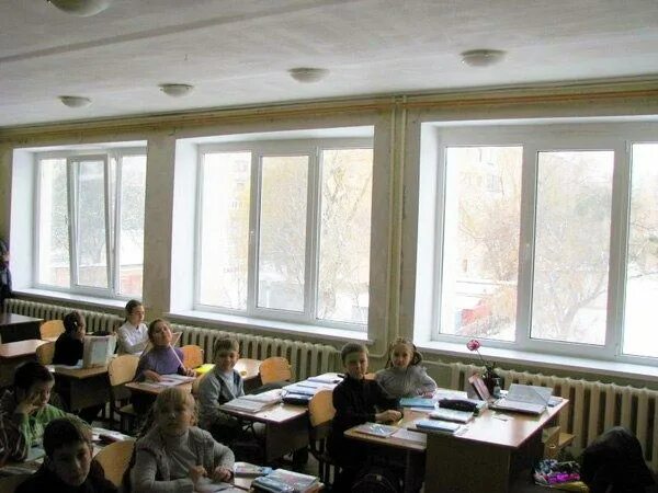 Школьное окно смотрят облака бесконечным. Школьное окно фото. Школьное окно смотрят облака бесконечным. В школьное окно смотрят облака бесконечным кажется урок текст. Никогда ноты.