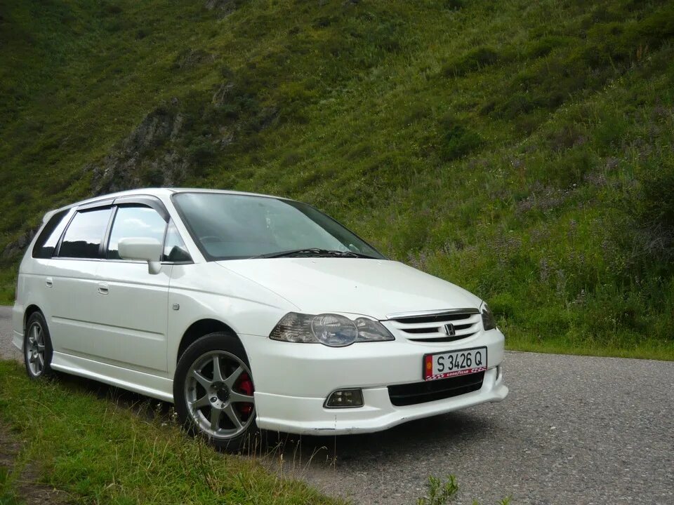 Хонда одиссей 99. Хонда одиссей 1999 битая. Honda odyssey 1. Honda odyssey 17. Хонда одиссей 1999.