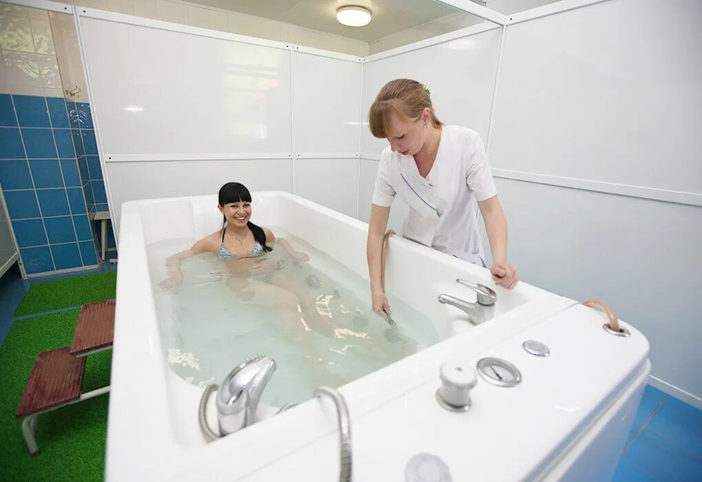 Санаторий алтайский замок белокуриха процедуры. Санаторий белокуриха радоновые ванны. Алтай вест белокуриха 2020. Бальнеотерапия белокуриха. Алтай белокуриха санаторий водолечение.