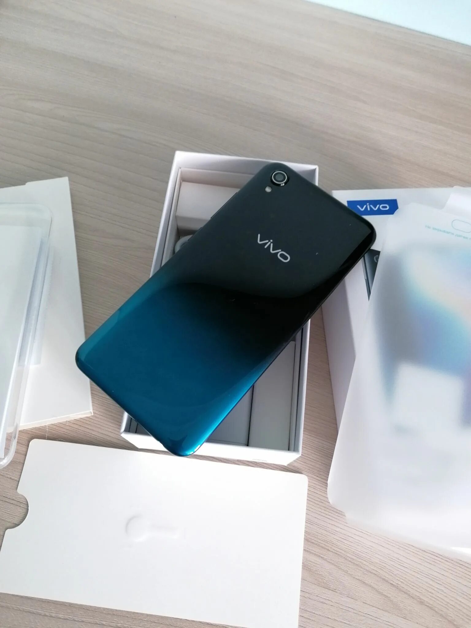 Vivo black. Смартфон vivo y91c Fusion Black. Vivo c1. Виво y1 s черно-зеленый. Vivo c35p.