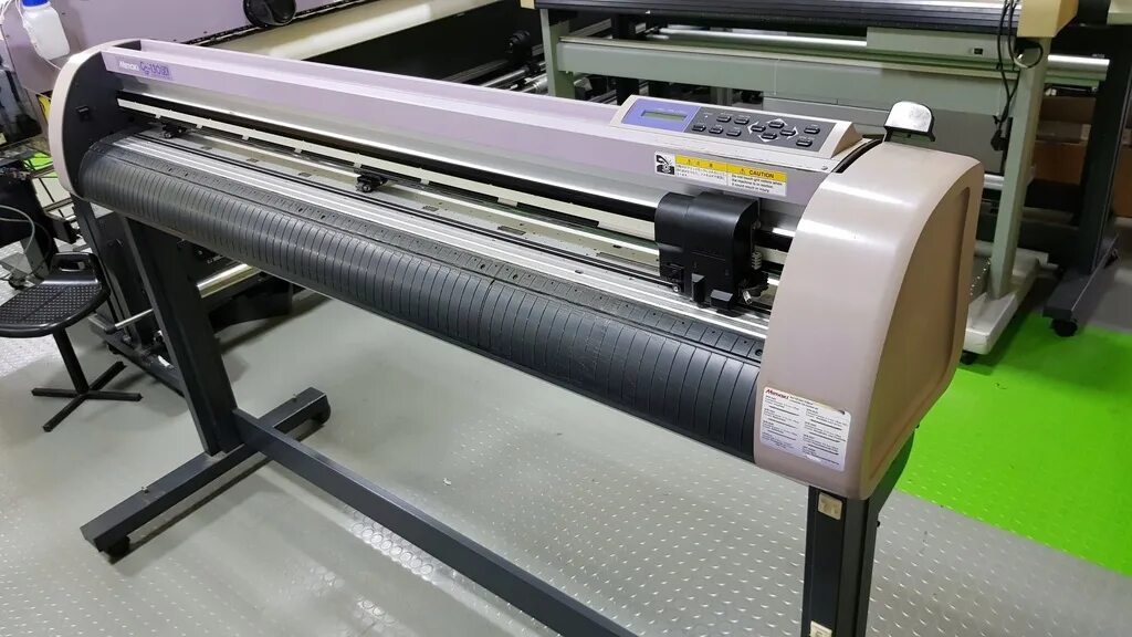 Ремонт плоттеров canon в москве. Плоттер Mimaki CG-130srii. Режущий плоттер Mimaki CG-130sriii. Плоттер EASICUT-600. Плоттер Mimaki 130 SR lll.