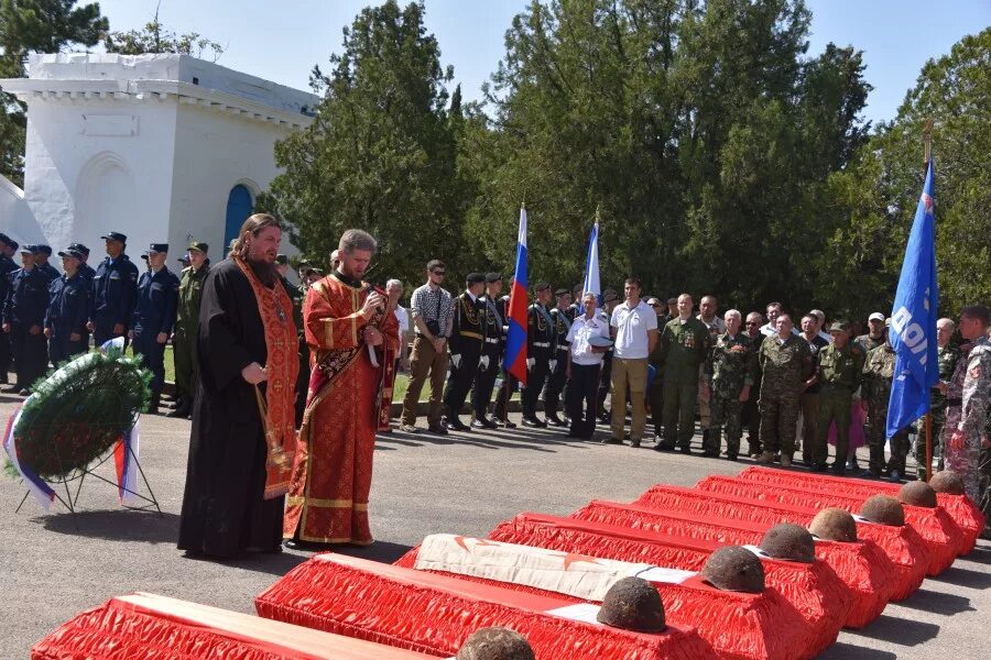 Севастополь похоронили