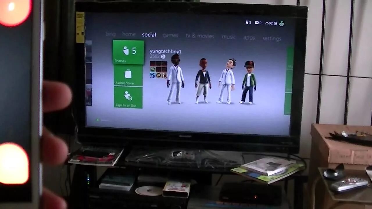 Трансляция телефона на смарт телевизор. Xbox 360 Remote. Xbox 360 Remote Play. Хбокс приставка смарт ТВ. Хбокс 360 подключить к ТВ самсунг.