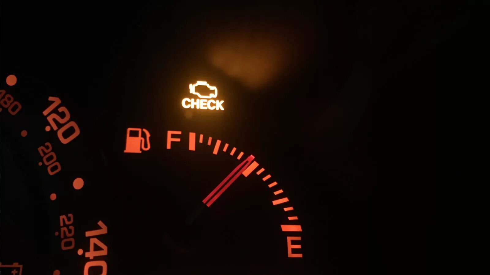 Лампочка ошибки двигателя. Индикатор check engine загорелся. лампочка ошибка двигателя.