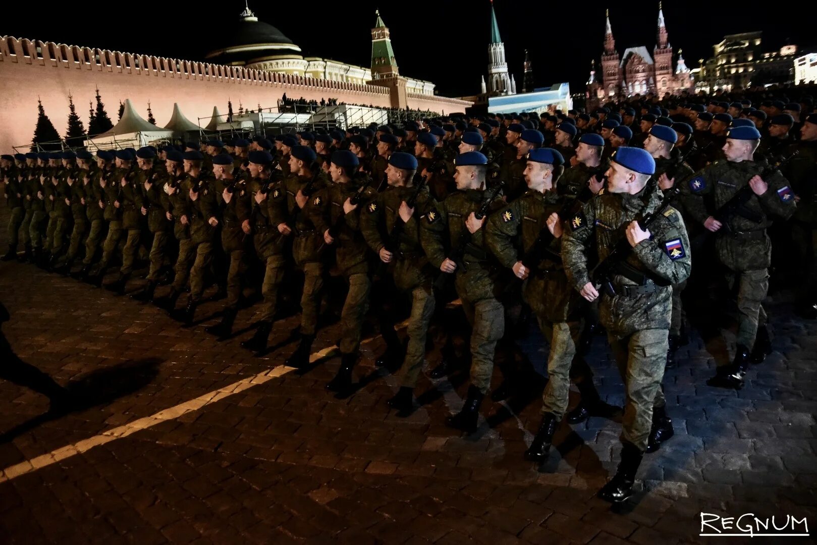 Во сколько парад 9 мая