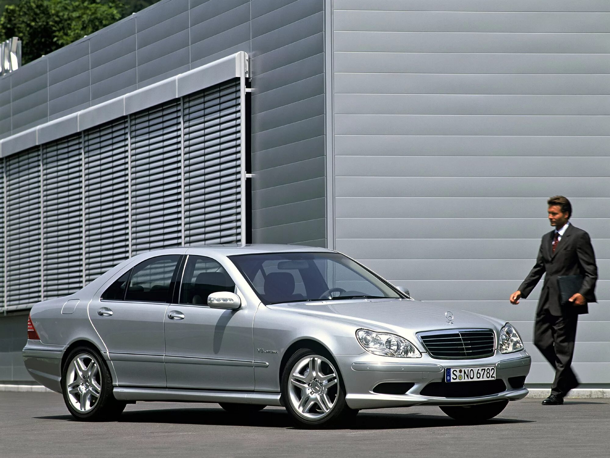 Купить w 220. Мерседес w220 s55 AMG. Mercedes Benz s55 AMG w220. Mercedes s55 w220. Мерседес 220 АМГ.