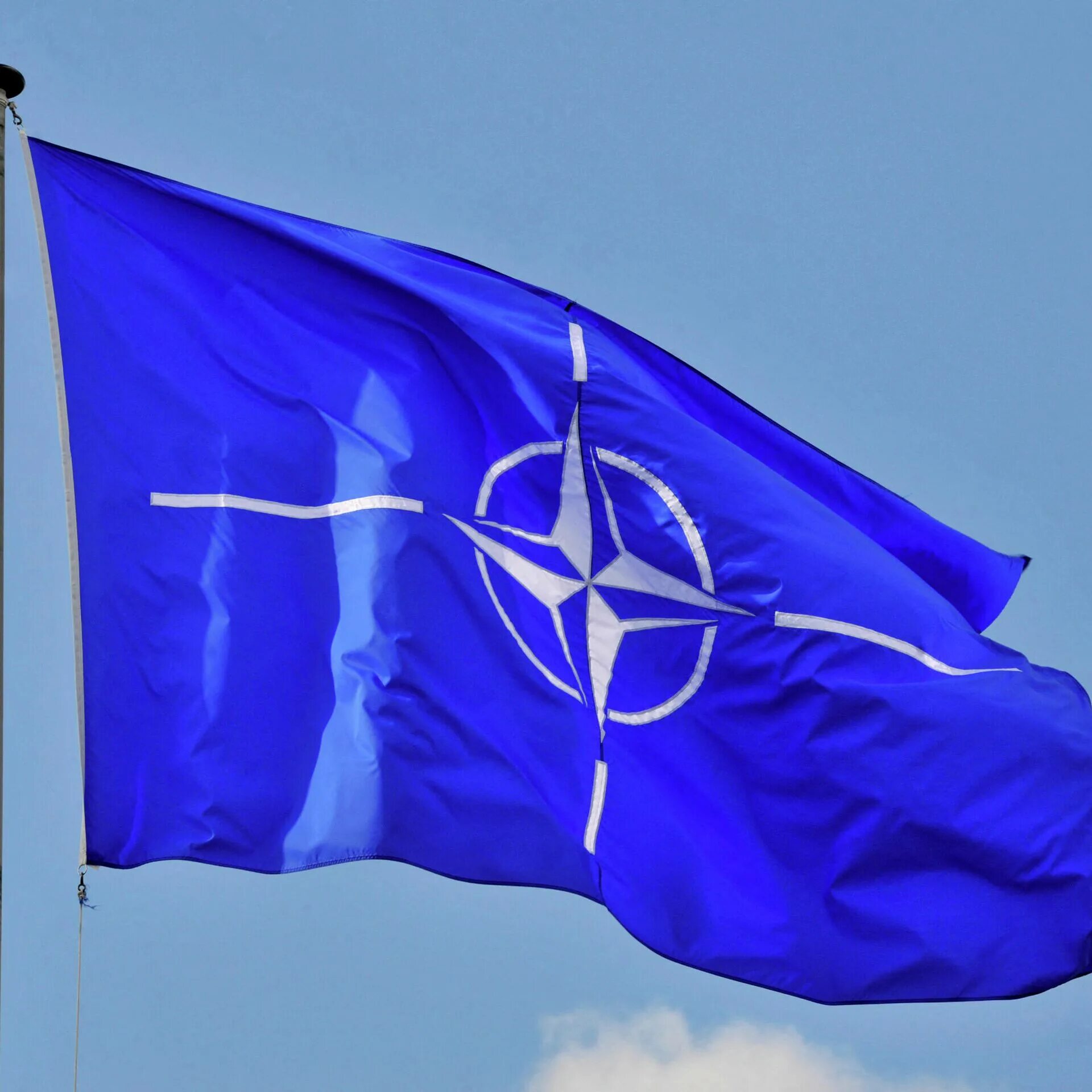 Объясните нато. Флаг НАТО. Североатлантический Альянс НАТО флаг. Блок НАТО флаг. Флаг НАТО флаг НАТО.