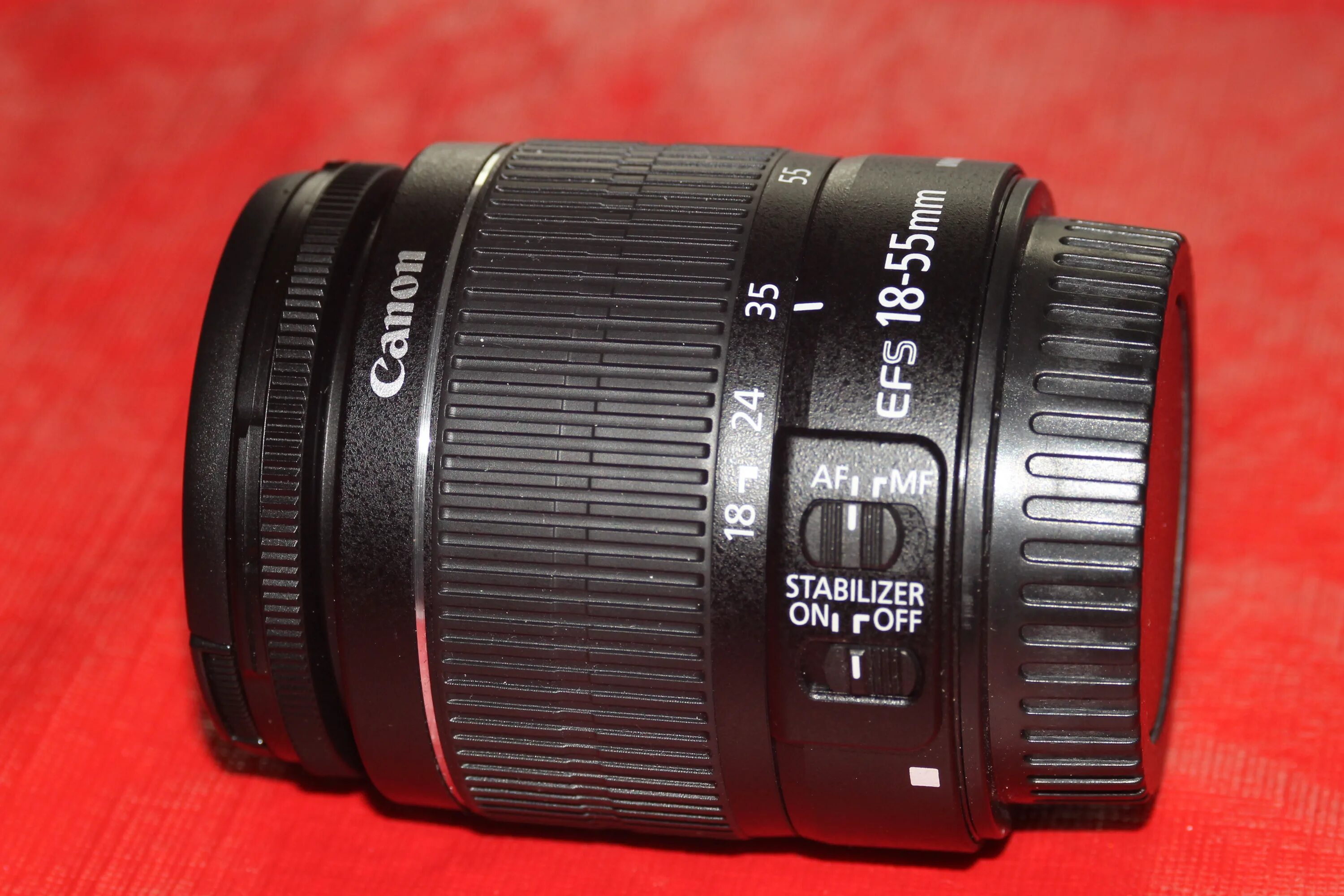 Ef s 18 55mm f 3.5 5.6. Объектив Canon EF-S 18-55mm f/3.5-5.6. Canon EF-S 18-55mm f/3.5-5.6. Canon EF S 18 55. Объектив Canon 18-55mm.