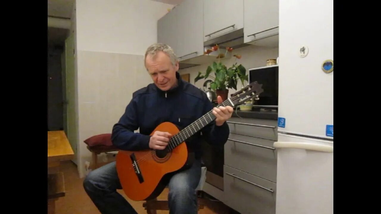 Щит и меч прожектор шарит по пригорку. Прожектор шарит осторожно по пригорку. прожектор шарит. текст песни прожектор шарит осторожно по пригорку. прожектор шарит осторожно по пригорку слушать.