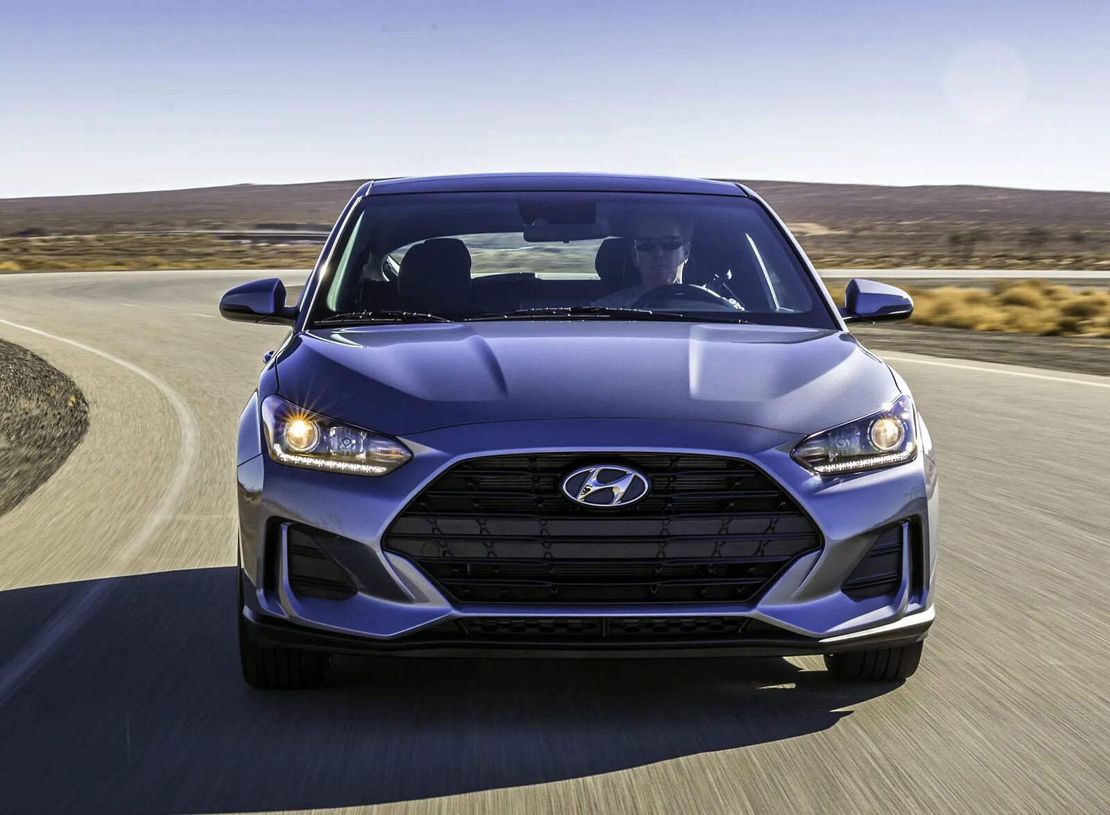 Hyundai veloster 2. Hyundai veloster turbo r-spec. киа санта фе 2022. хендай санта фе 2018. Hyundai соната 2020.