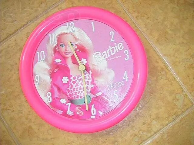 Барби часа. Часы барби детские электронные. Магнитный набор барби. Маша зум 24 часа челлендж. Барби в цветном платье.
