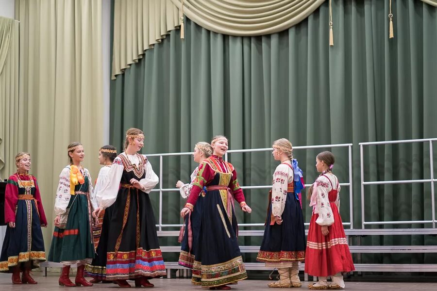 Школа родник ясеневая. Москва школа искусств Родник. Родник школа искусств Ясеневая. Музыкальный фольклор в ДШИ. Родник музыкальная школа.