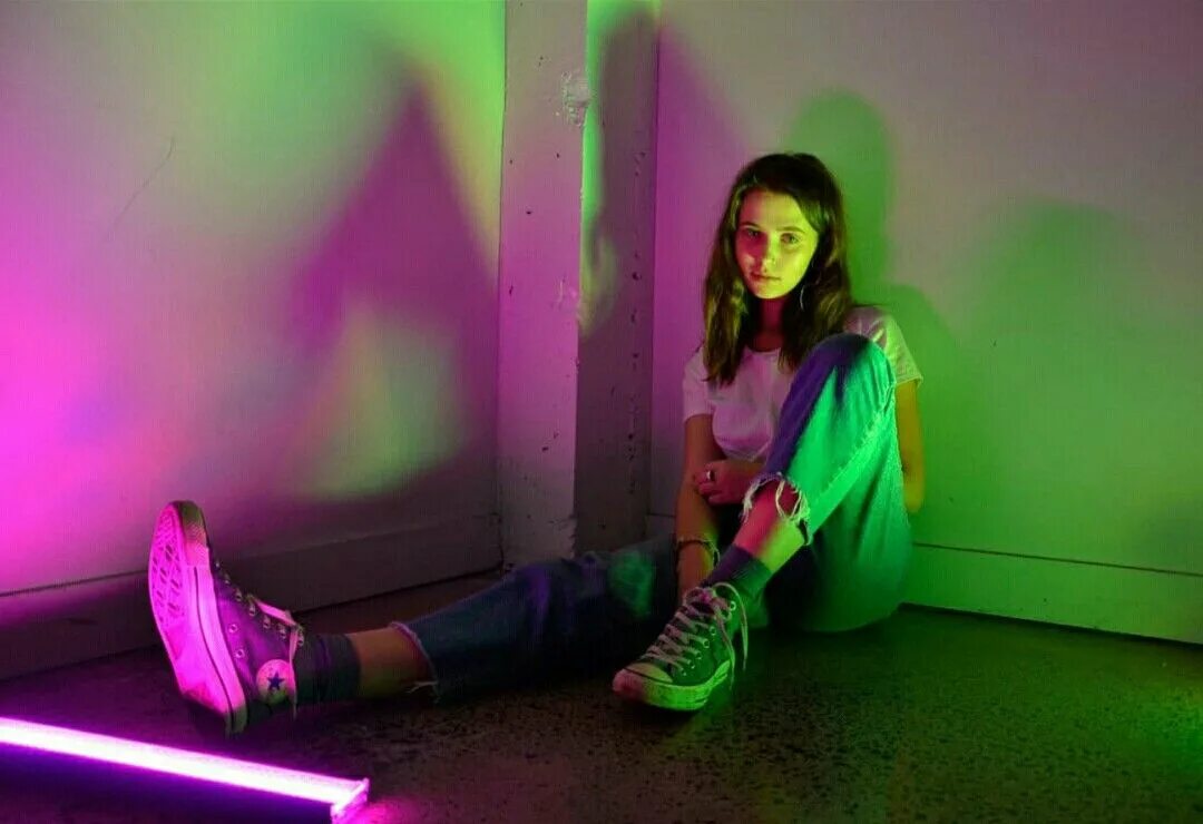 Clairo переводы песен. Clairo - sofia обложка. Clairo переводы песен. Clairo переводы песен. Clairo.
