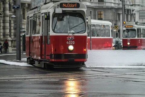 Движущийся общественный транспорт
