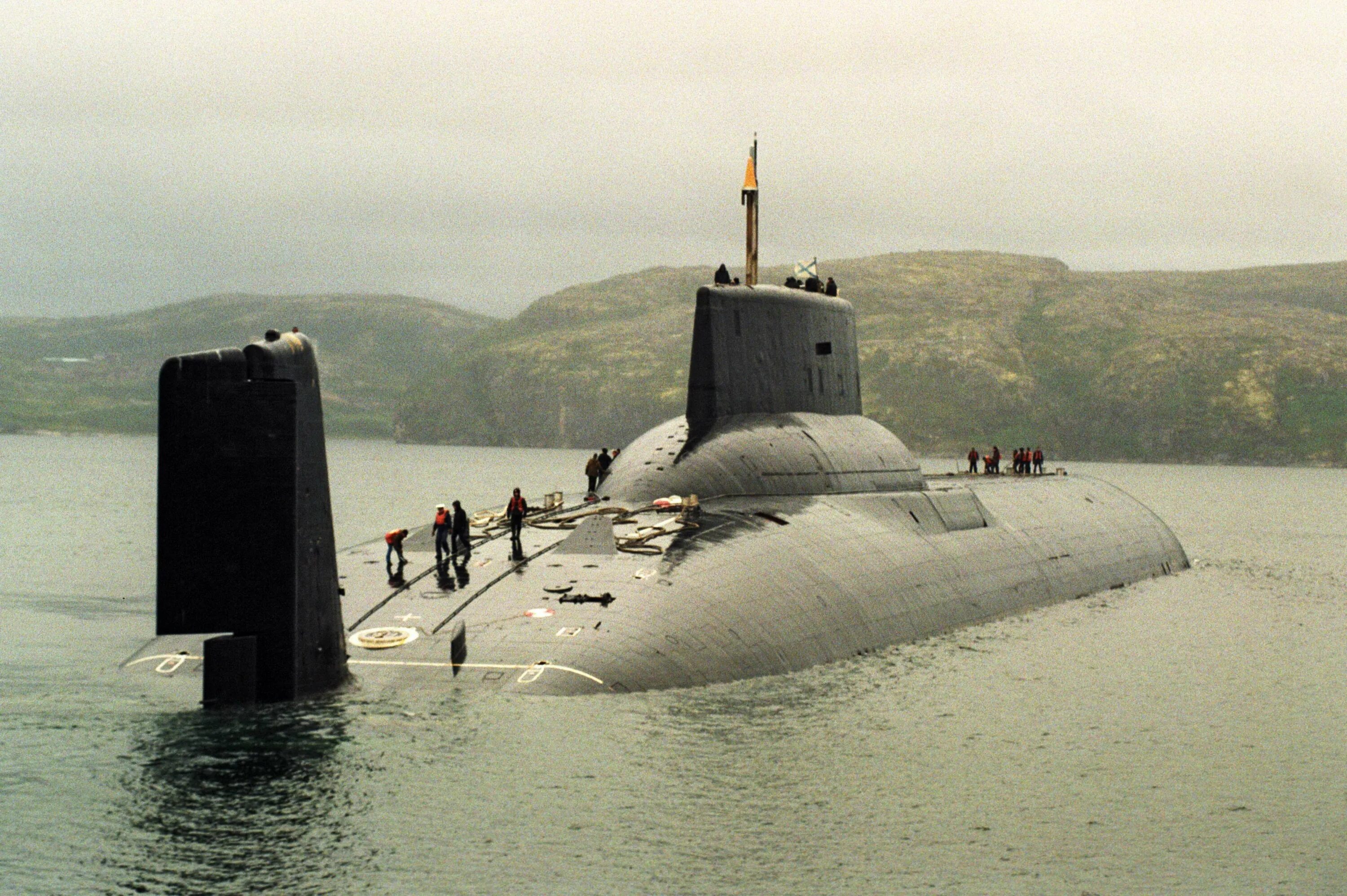 Атомные подводные лодки в мире. Проект 941 подводная лодка. Подводные лодки проекта 941 «акула». Акула Тайфун проект 941. Подлодка проекта 941 акула.