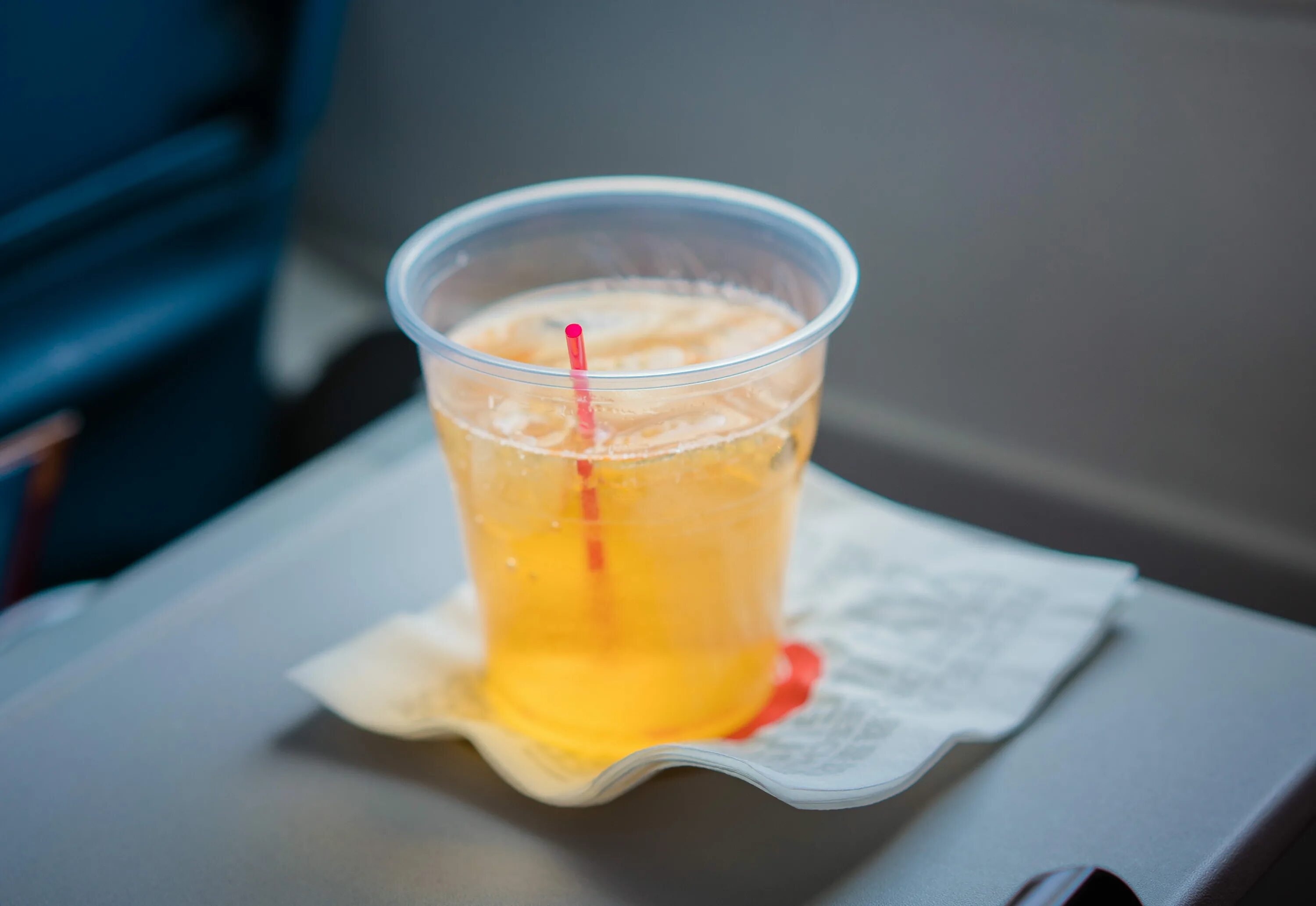 Напитки в самолете.