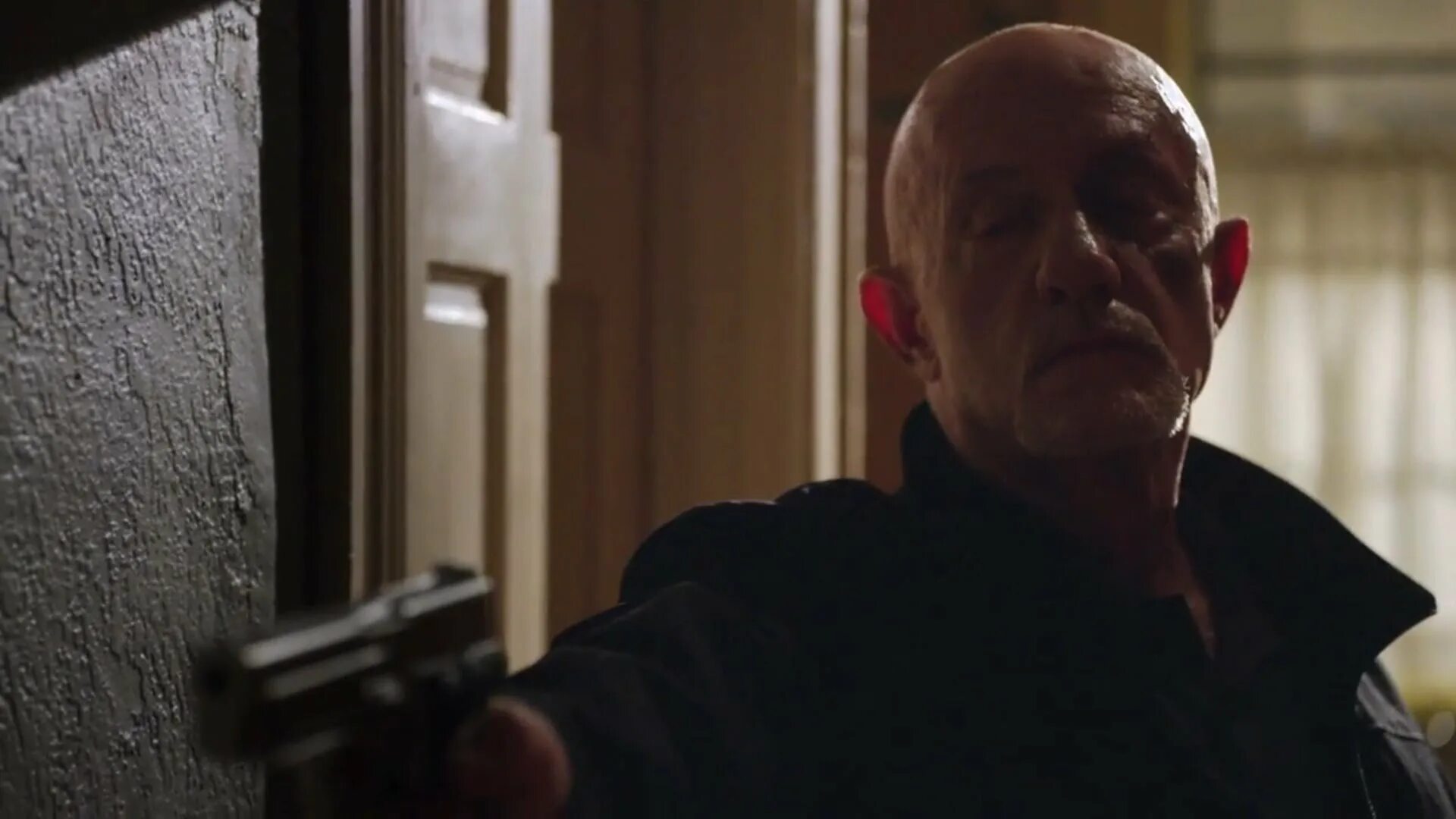 Call me mike. Mike ehrmantraut. майк эрмантраут звоните солу. майк better call saul. во все тяжкие майк эрмантраут.