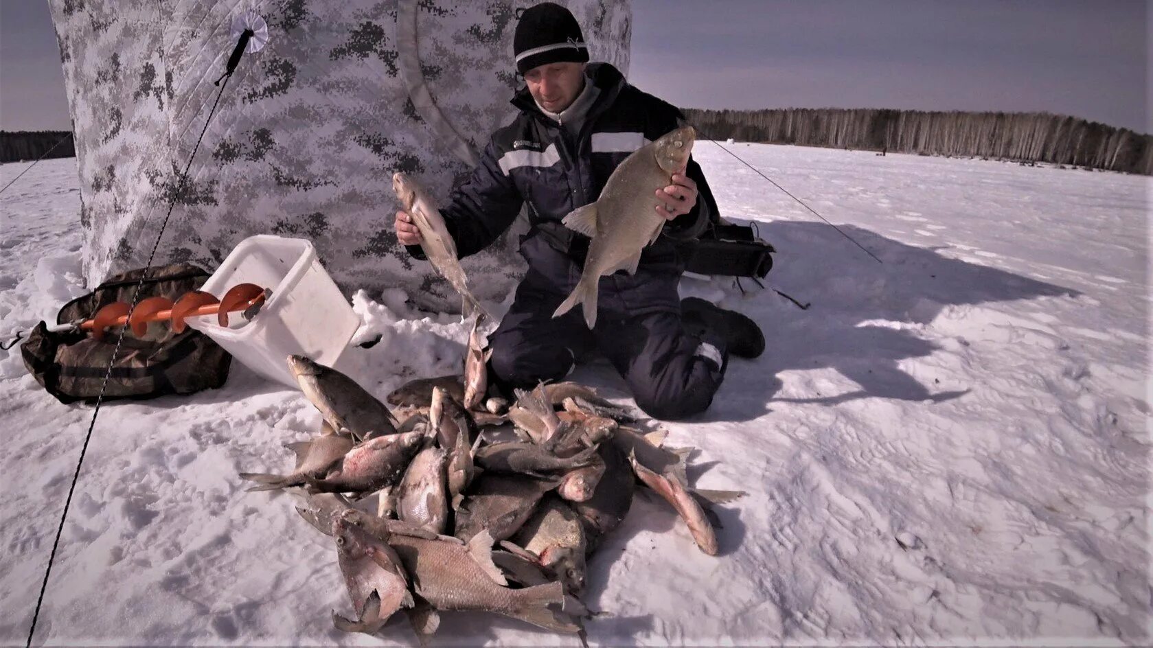 Зимняя рыбалка на Белоярском водохранилище. Рыбалка на льду. Рыбалка на Белоярке зимой. Ловля сазана.