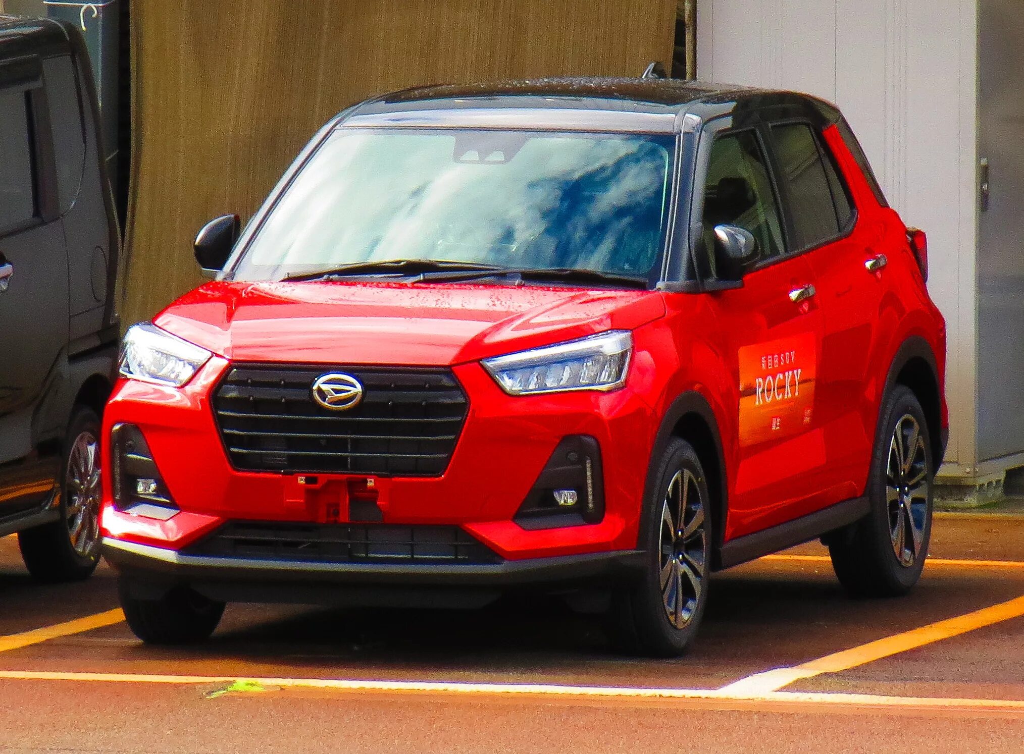 Тойота рокки. Daihatsu Rocky (a200). Daihatsu Rocky 2020. Daihatsu Rocky a210s. Кроссоверы Дайхатсу 2019.