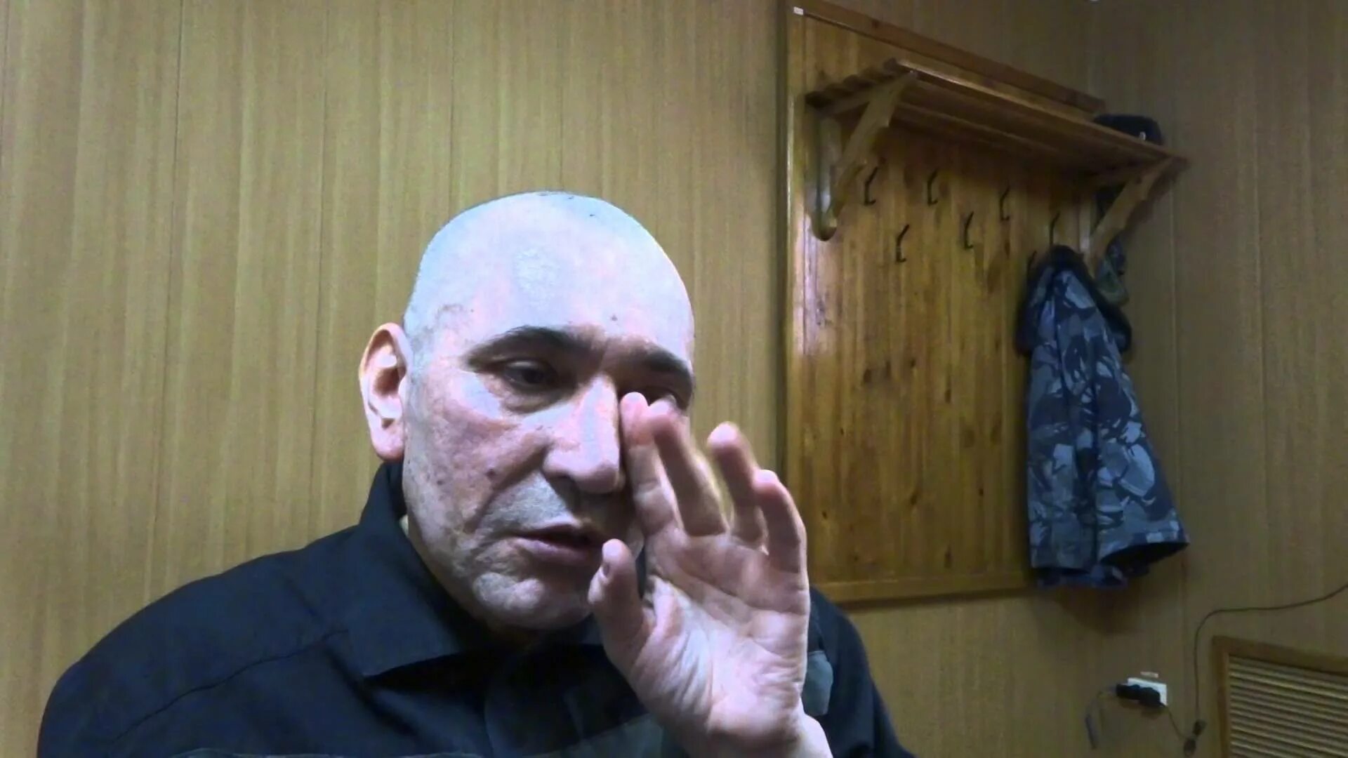 две опущенные