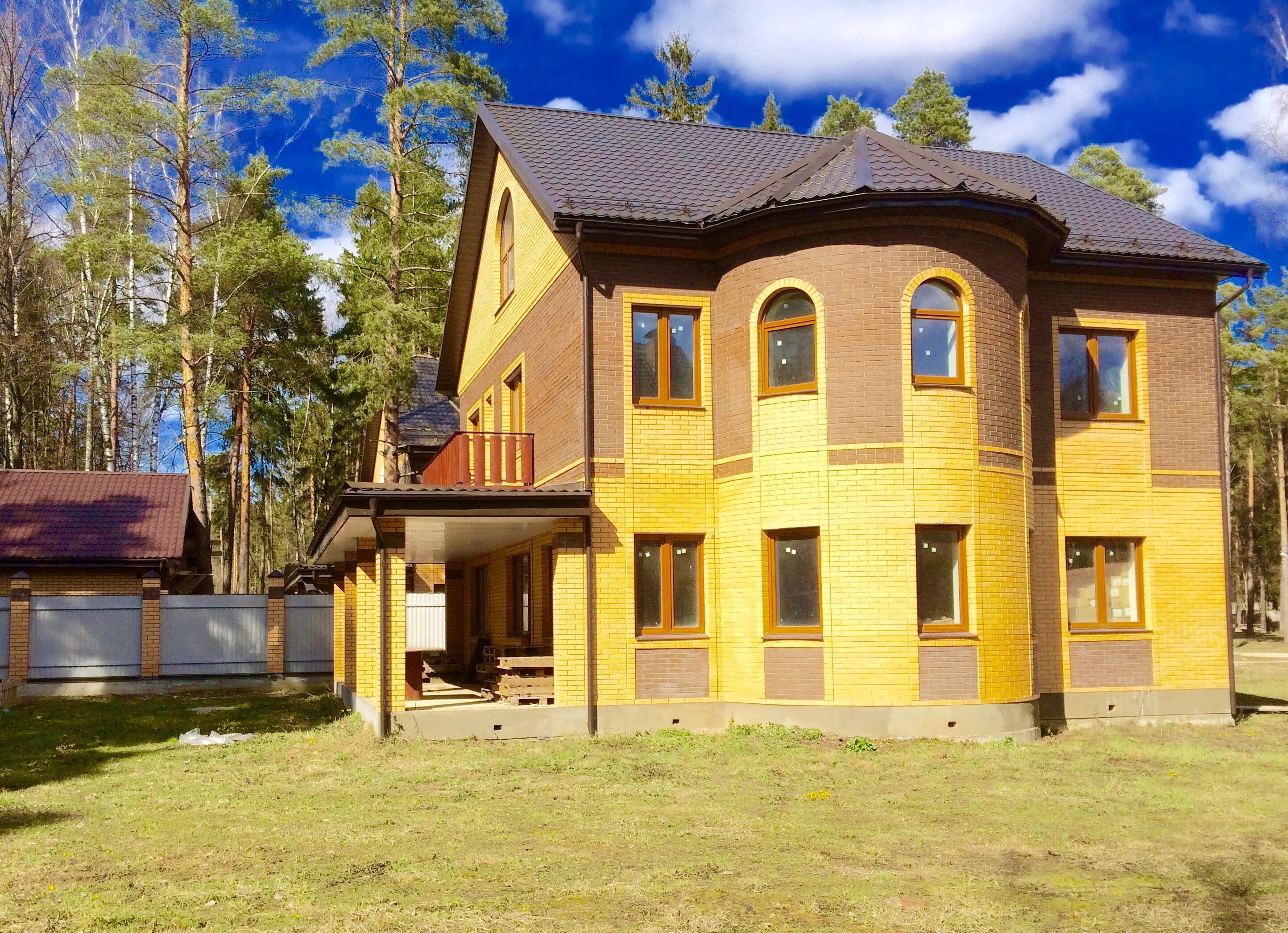 Кп барвиха рублевское шоссе. Современный дом в подмосковье. Фирма дома подмосковья. Кп вилладжио эстейт. Фирма дома подмосковья.