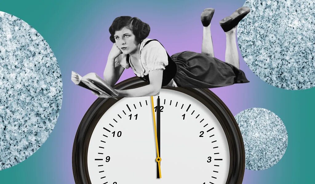Время бежит быстро часики тикают. Часики тикают. тикают женские часы. часики то тикают картинка. часики мем.
