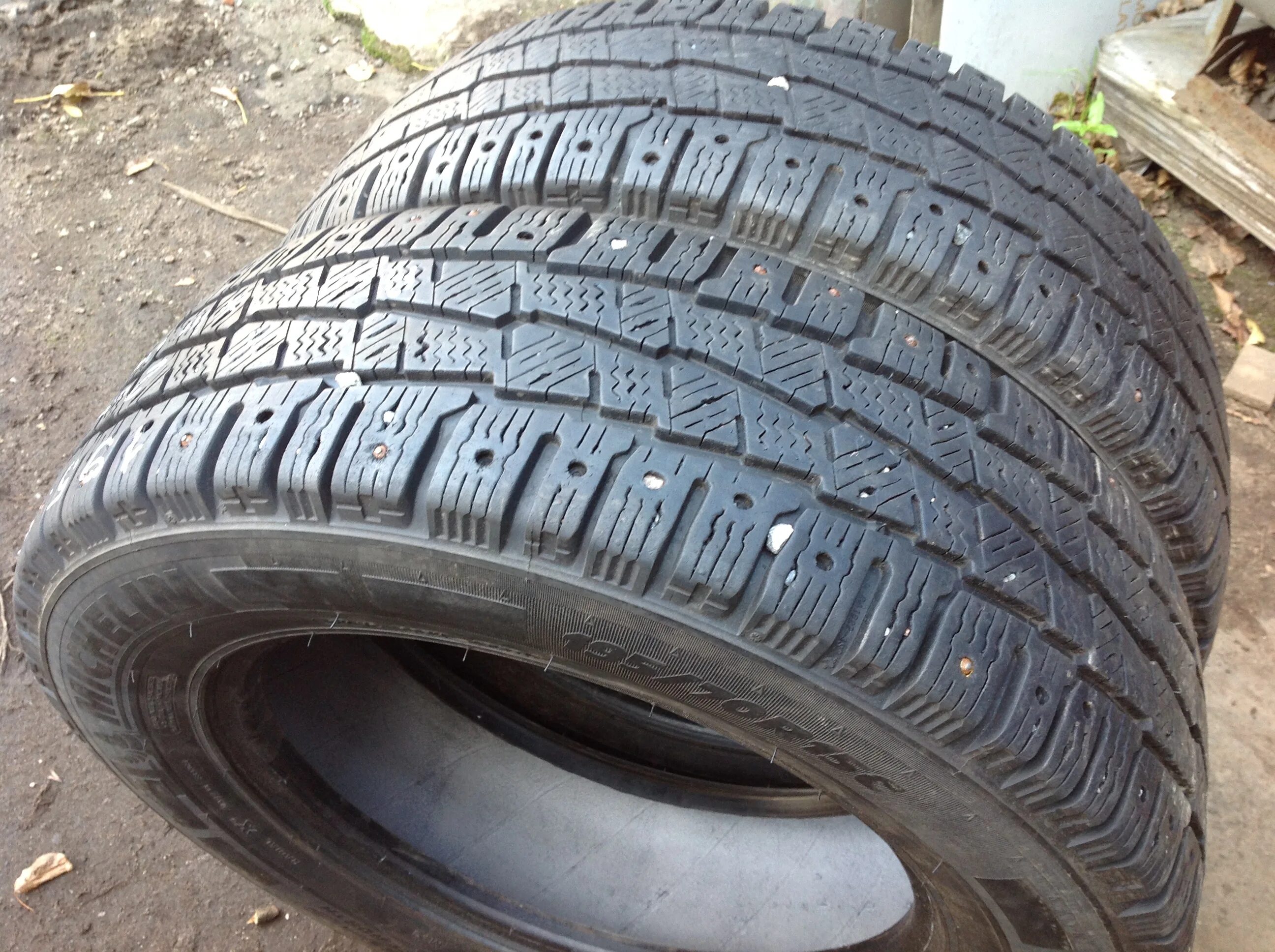 Куплю 195 70 15с. Michelin Agilis x-Ice North. 205/75 R16c 110/108 r Agilis x-Ice North Michelin шип. Шины 195 70 15. Шина 205/75r16c Michelin Agilis x-Ice North шип.