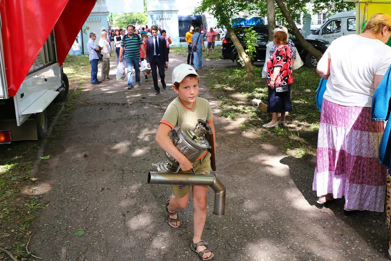 Фестиваль «селигерский рыбник» в осташкове. Сарафанное радио осташков. Администрация осташков козицкий. Сарафанное радио осташков. Осташков ведущий.