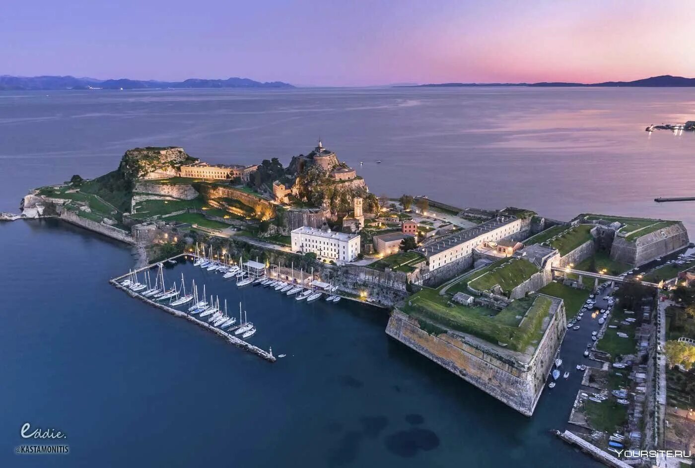 Порт вила столица. Итуруп порт. Порт вила вануату. Город порт на острове. Порт лимассол кипр.