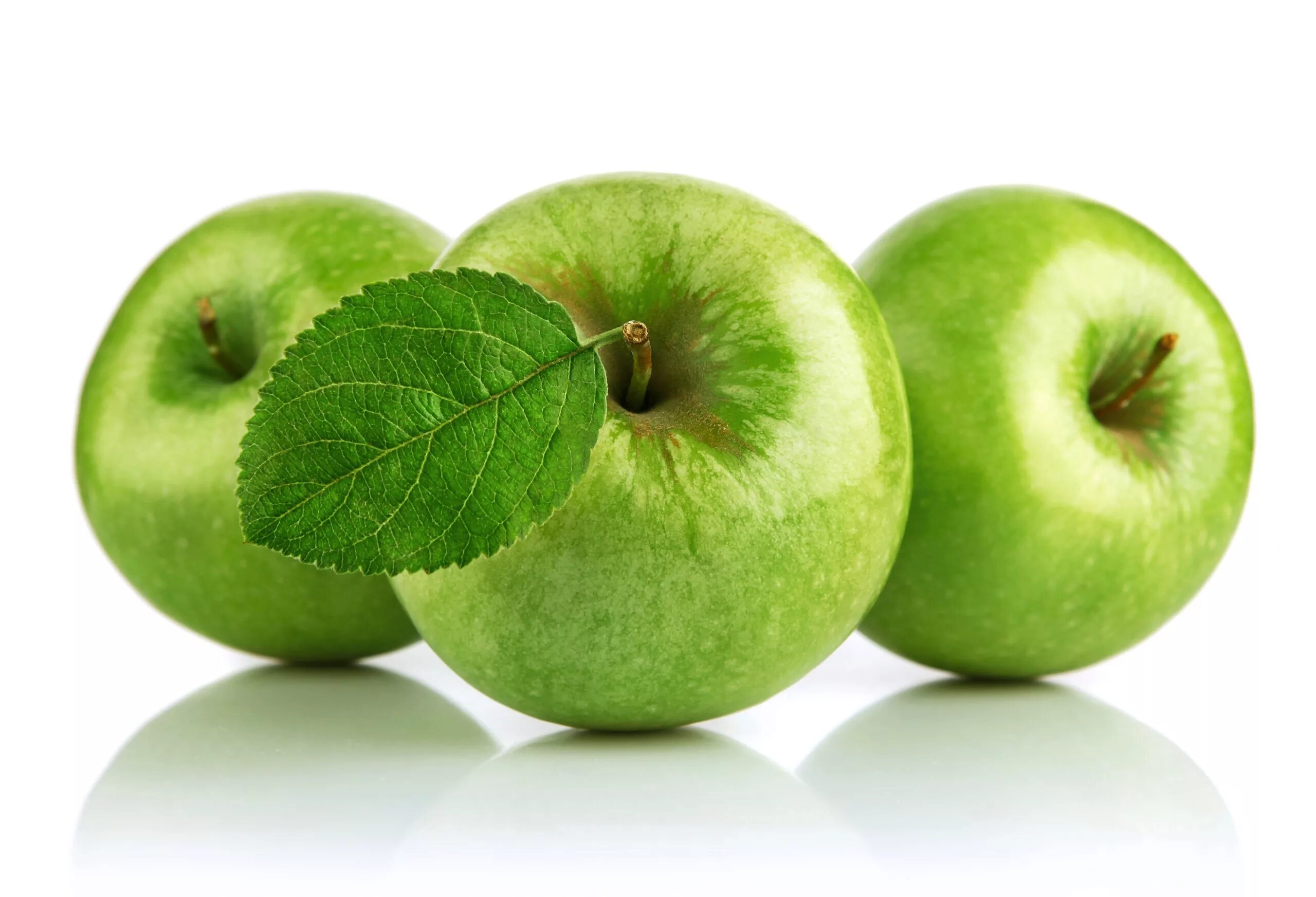 Яблоки Симиренко на белом фоне. Грин Эппл Green Apple. Яблоки зеленые. Зеленое яблоко на белом фоне. Яблоко плодовый