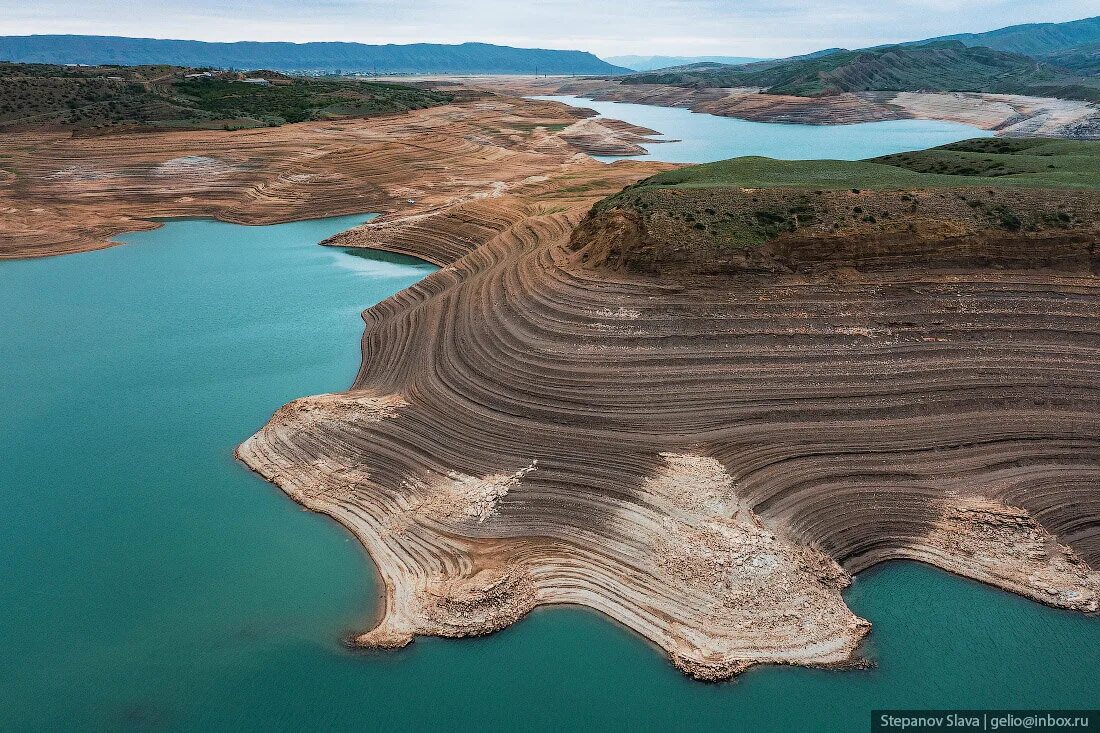 Чиркейское водохранилище в Дагестане. Чиркей кое водохранилище. Крупные водохранилища. Арочная плотина. 5 крупнейших водохранилищ