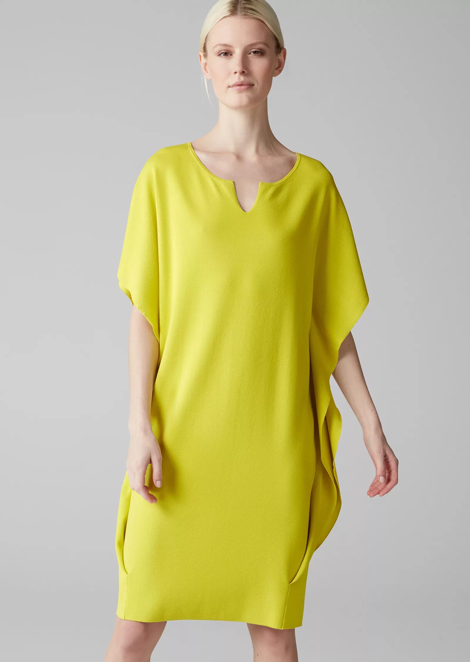 Стильное платье свободного кроя. Свободное платье. Летние платья прямого силуэта. Платье свободного кроя летнее. Свободное платье.