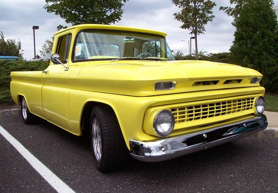 Желтый пикап. Chevrolet Pickup. Chevrolet chevy пикап. Chevrolet Pickup старый. GMC Pickup 1958.
